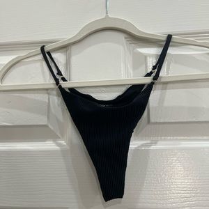 Frankie’s bikinis bottoms